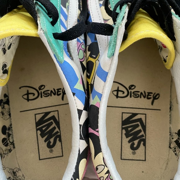 Vans x Disney Old Skool 80s Mickey Mouse Sneakers Limited Edition - Picture 4 of 10